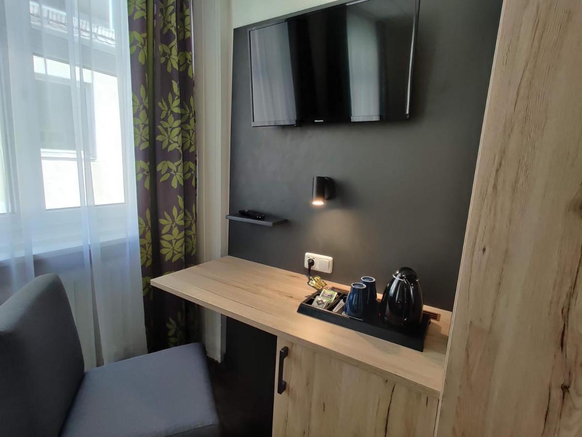 Hotel Goldene Traube Guntzbourg Extérieur photo